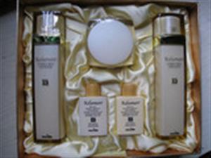 百麗化妝品批發(fā)商家介紹 網(wǎng)上逛街